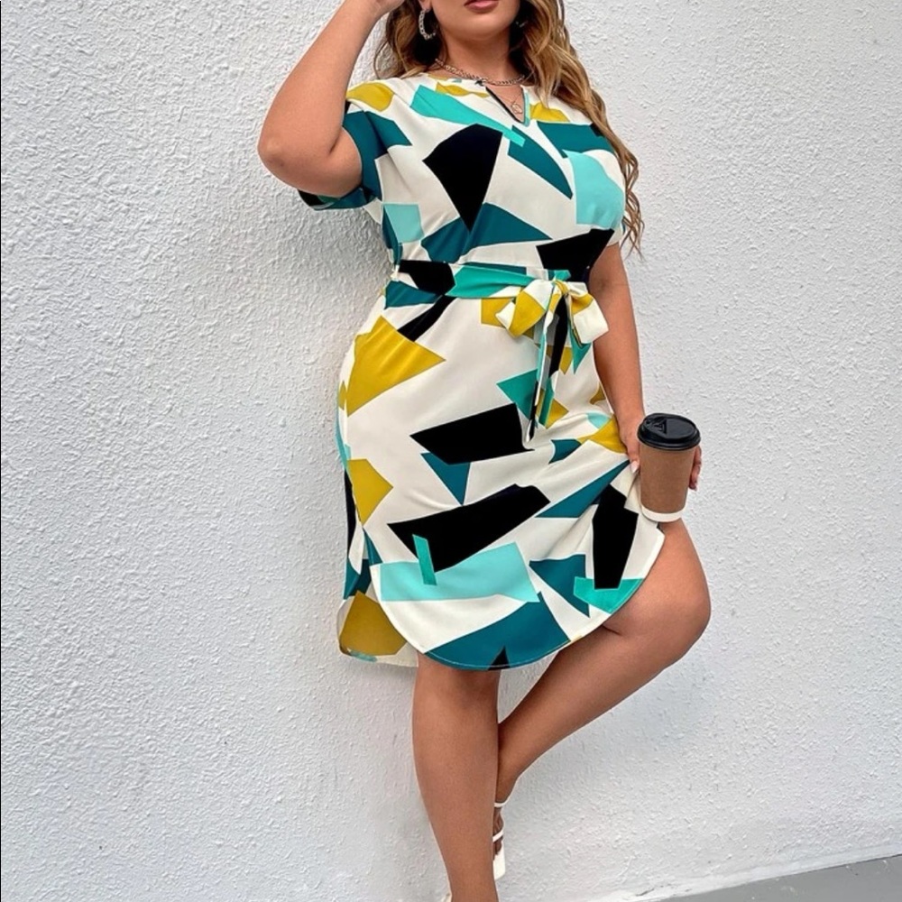 Plus Size Abstract Geo Colorblock Print Belted Dress - Picture 6 of 9